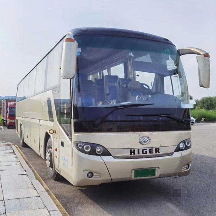 Used Diesel Bus 2010-2015 for Sale in UAE Manual Transmission Coach in Second Hand Condition