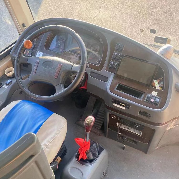Used Diesel Bus 2010-2015 for Sale in UAE Manual Transmission Coach in Second Hand Condition