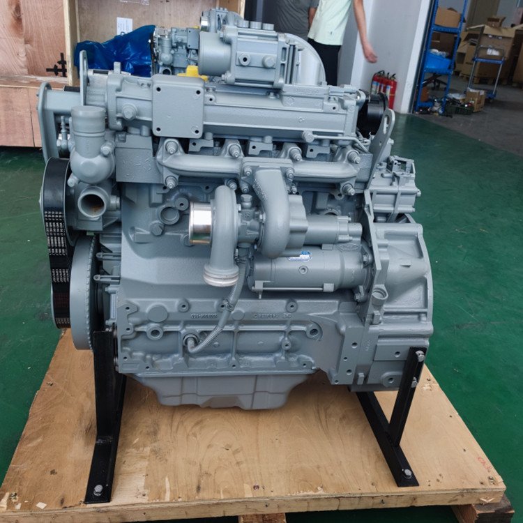 Original Deutz Diesel Engine Bf4m1013, Bf6m1013, Bf4m2012, Bf6m2012 for Bus and Construction Machine