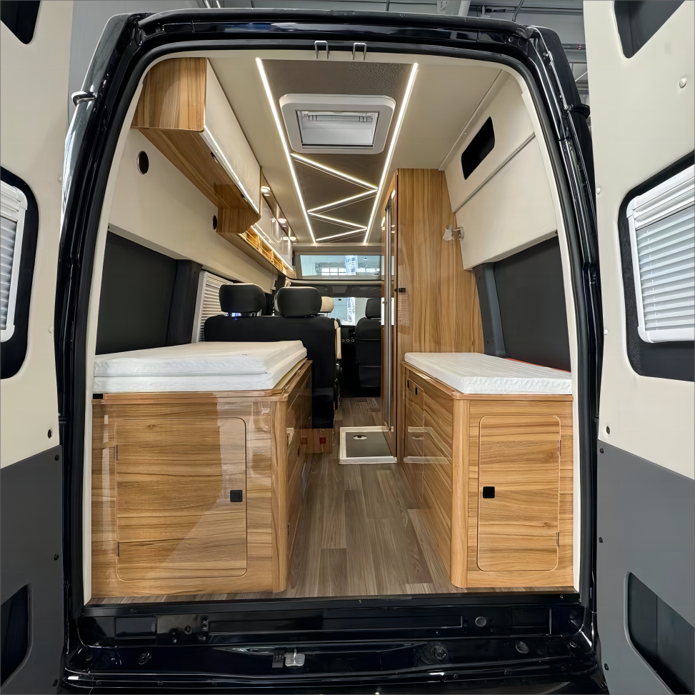 QXN RV V348-Diesel Used 6-Seater Bus Hydraulic Steering Automatic Gearbox Turbo Engine Leather Seats R16 Tires RWD Diesel Fuel
