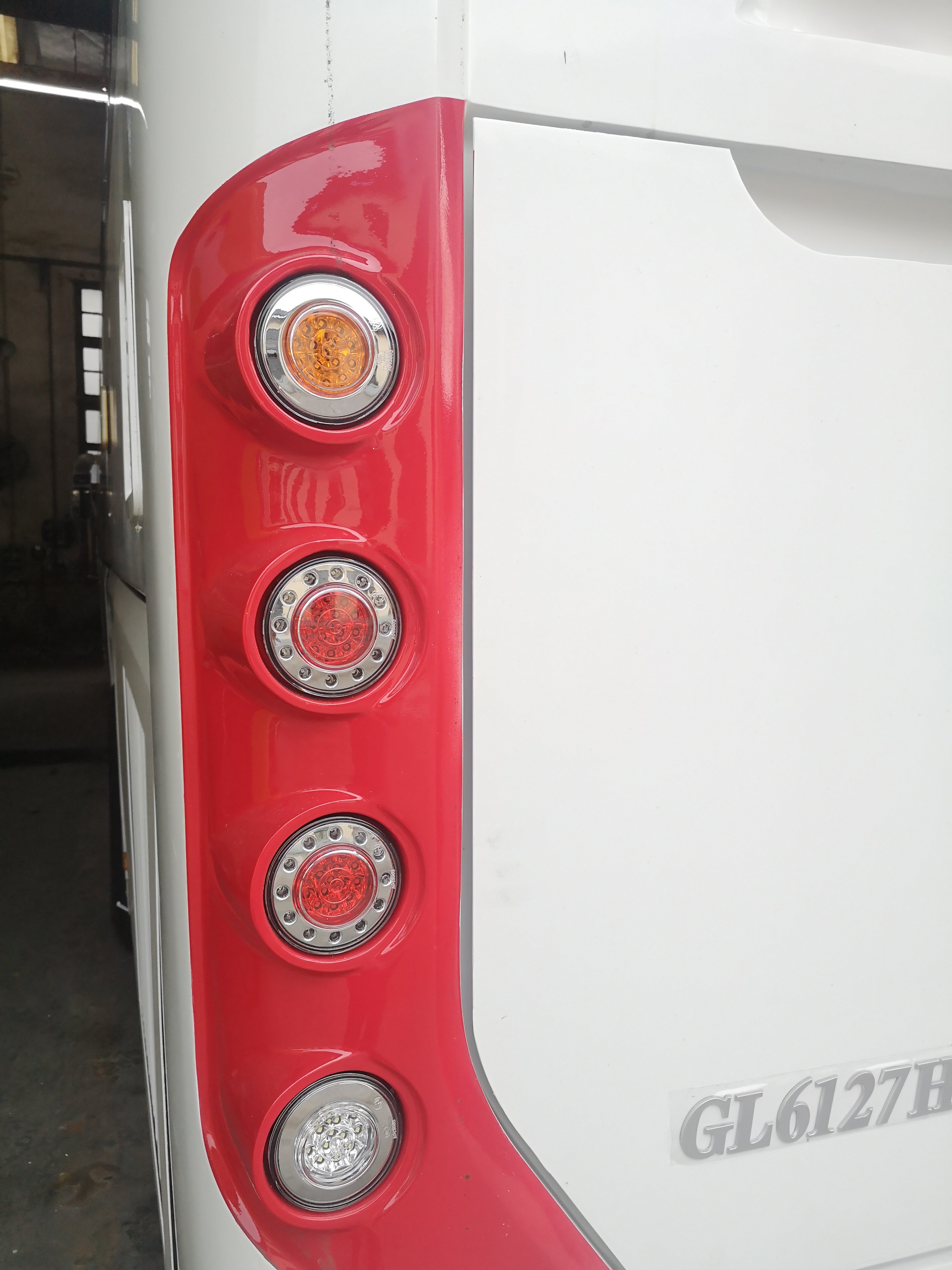 Original Parts Bus and Coach Stop Lamp Wenguang ZD495 Single Circular LED Rear Position & Stop Lamp for Yutong Daewoo Bus