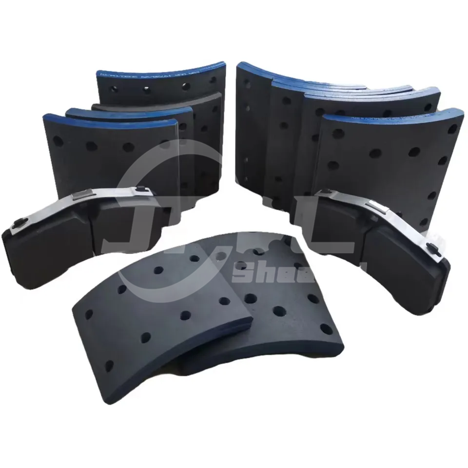 Source Factory Supply Customizable High Quality Heavy Truck Parts Brake Pads Brake Lining for Yutong Bus Shacman Howo Zhongtong
