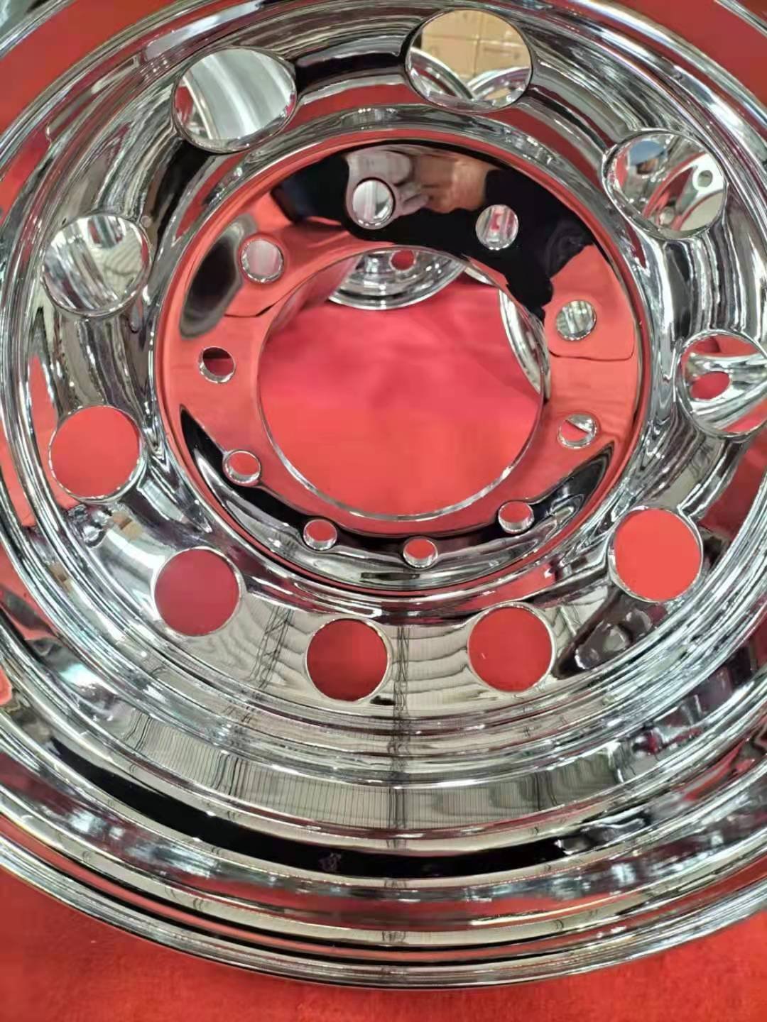 Chrome Aluminium Steel Wheel Rims 8.25 X 24.5 8.25 X 22.5 19.5x6.0 for Truck and Bus Boxes Package on Pallets