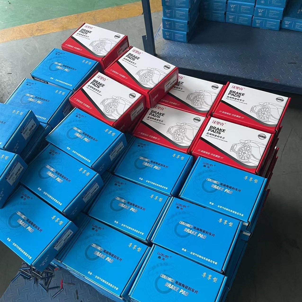 Factory Wholesale D2268 142403 KD2087 0446526440 Pastillas De Freno for TOYOTA HIACE VI Bus 2019 2021 Car Brake Pads