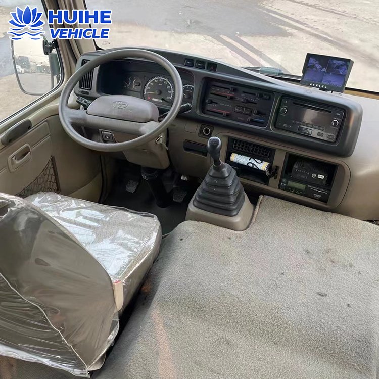 Used Coaster Mini Bus 23 Seats Hiace for Sale Coaster Passenger Bus Second Hand Coaster Van Minibus