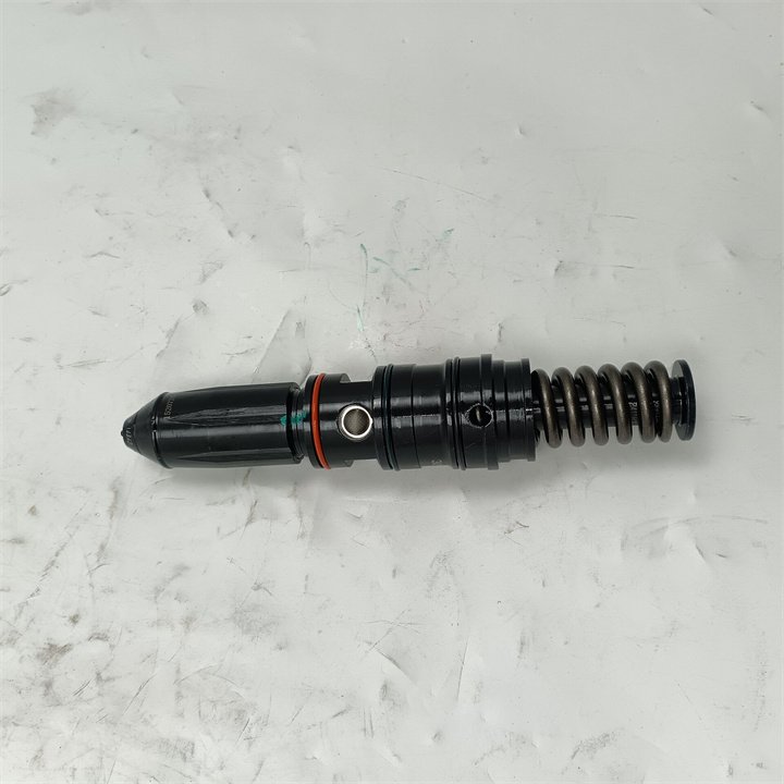 High performance Chongqing auto engine spare parts K19 K38 K50 diesel engine fuel injector 3053124 for Cum-min engine
