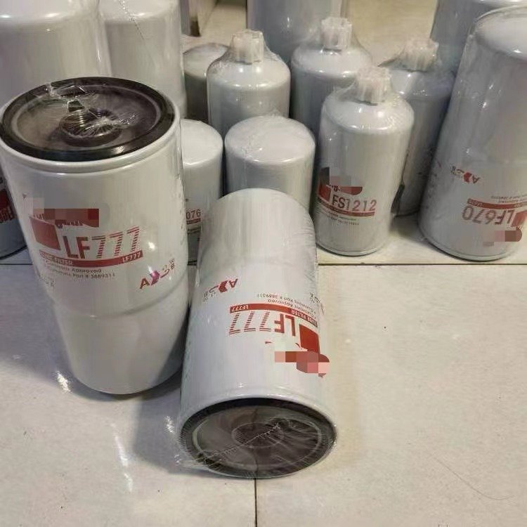 Oil Filter Used for Fleetguard Filter LF6544 HF6141 AF872 LF777 LF9080 FF5580 FF5471 AH19003 LF670 LF3970 FS1240 LF9009
