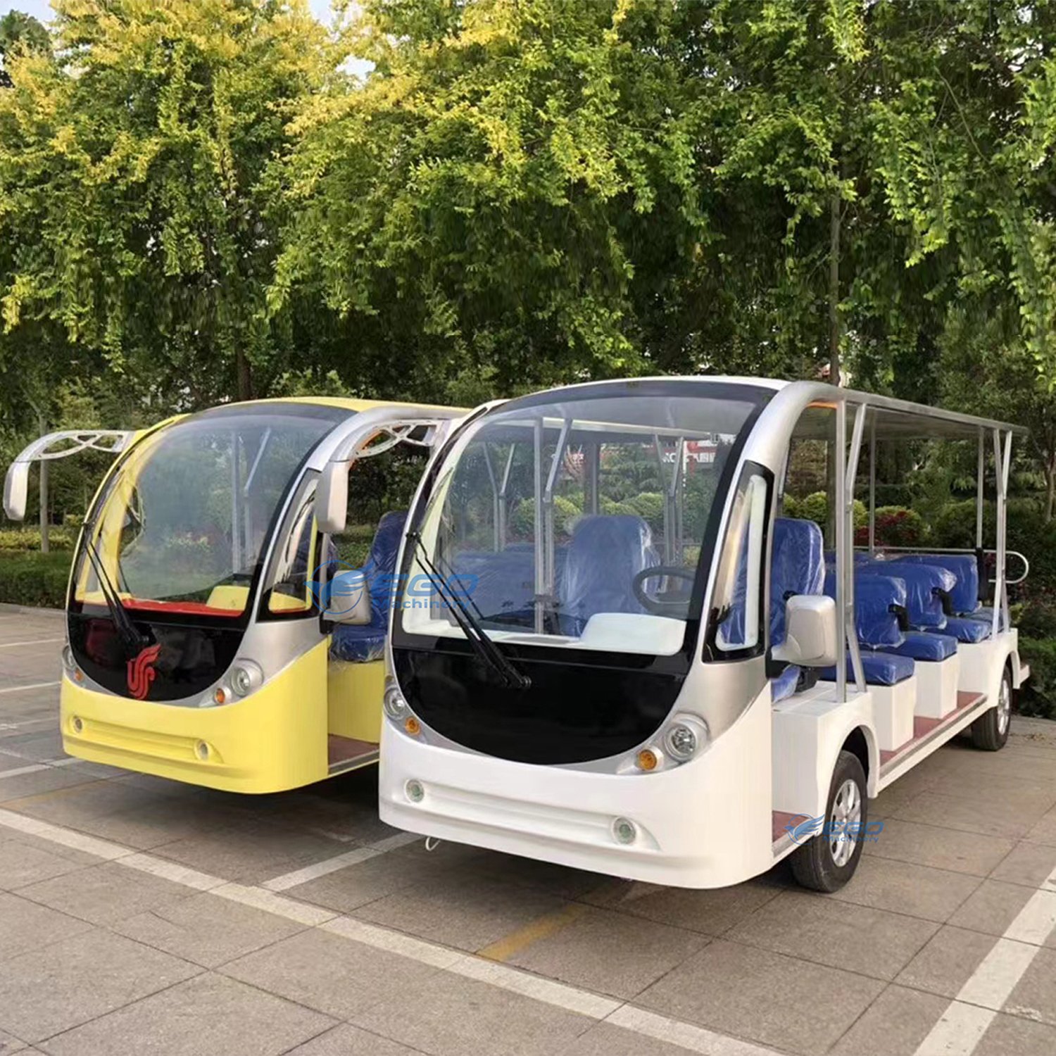 8 Seater Enclosed Luxury Four Wheeled Sightseeing Bus Mini Tourist Sightseeing Bus Electric Sightseeing Bus for Sale