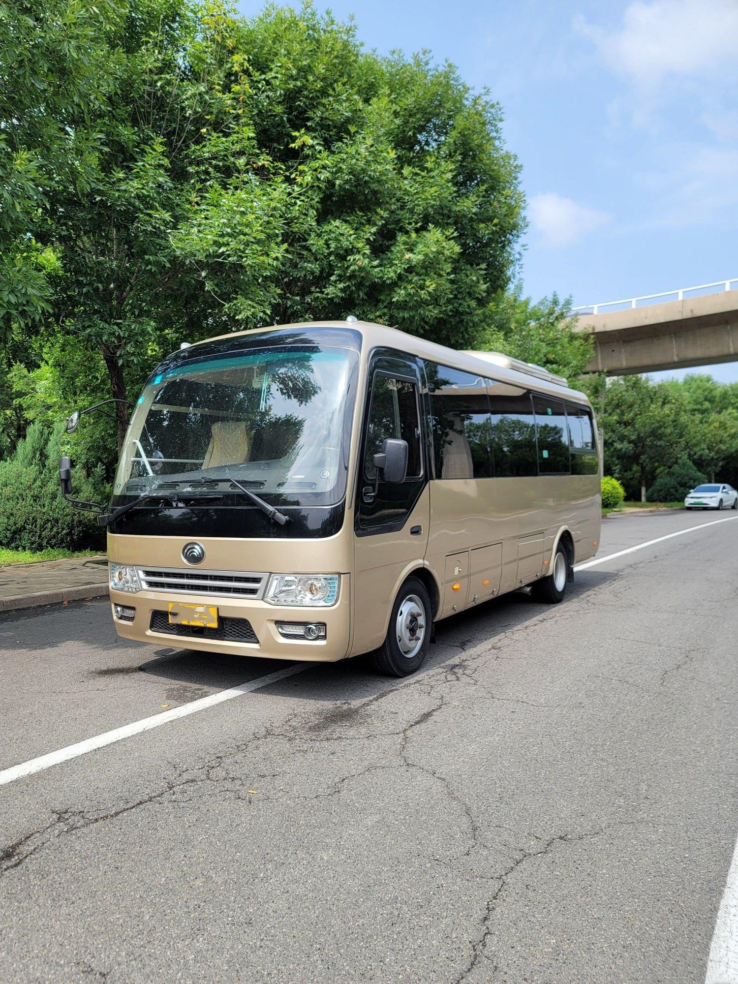2019 Year Used Yu-tong Bus ZK6729D 27 Seats Yuchai Engine Used Passenger Tourism Bus