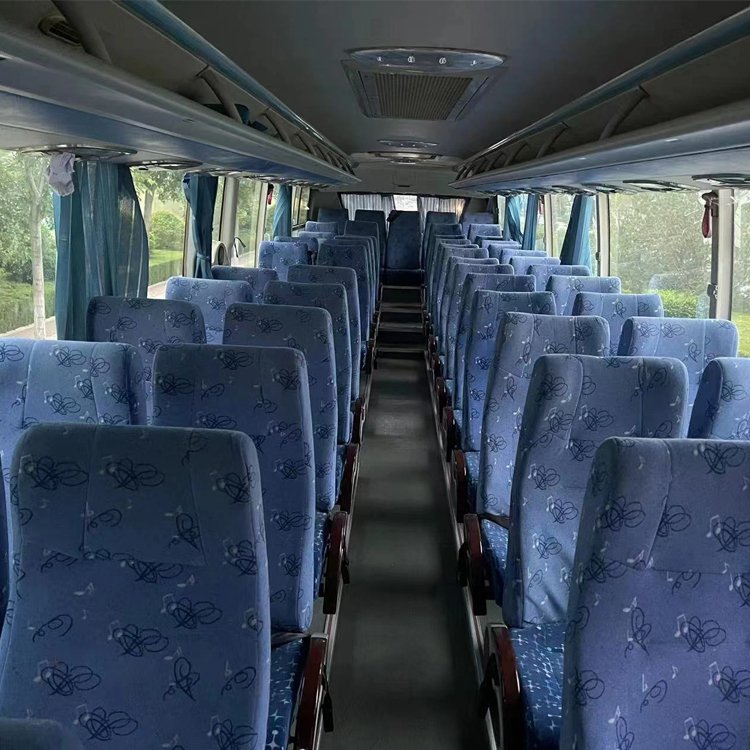 Used 60-Seater Yutong Diesel Bus with Air Condition Left Hand Drive Manual Passenger Bus Toyota Make for Africa
