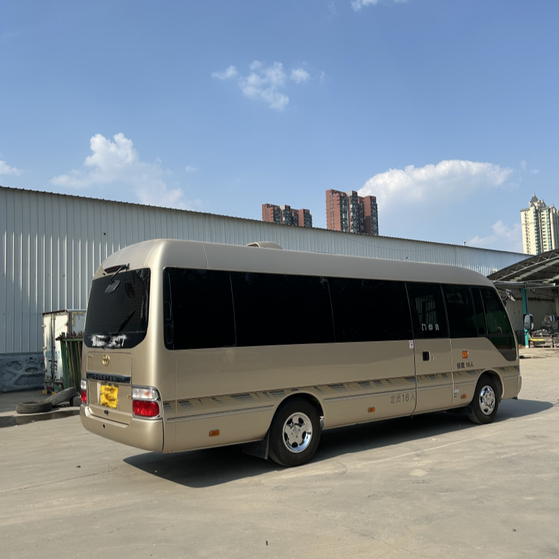Powerful Gasoline Engine Original Japan Used Coaster Second Hand Coaster Bus 16 Seats Sale in China