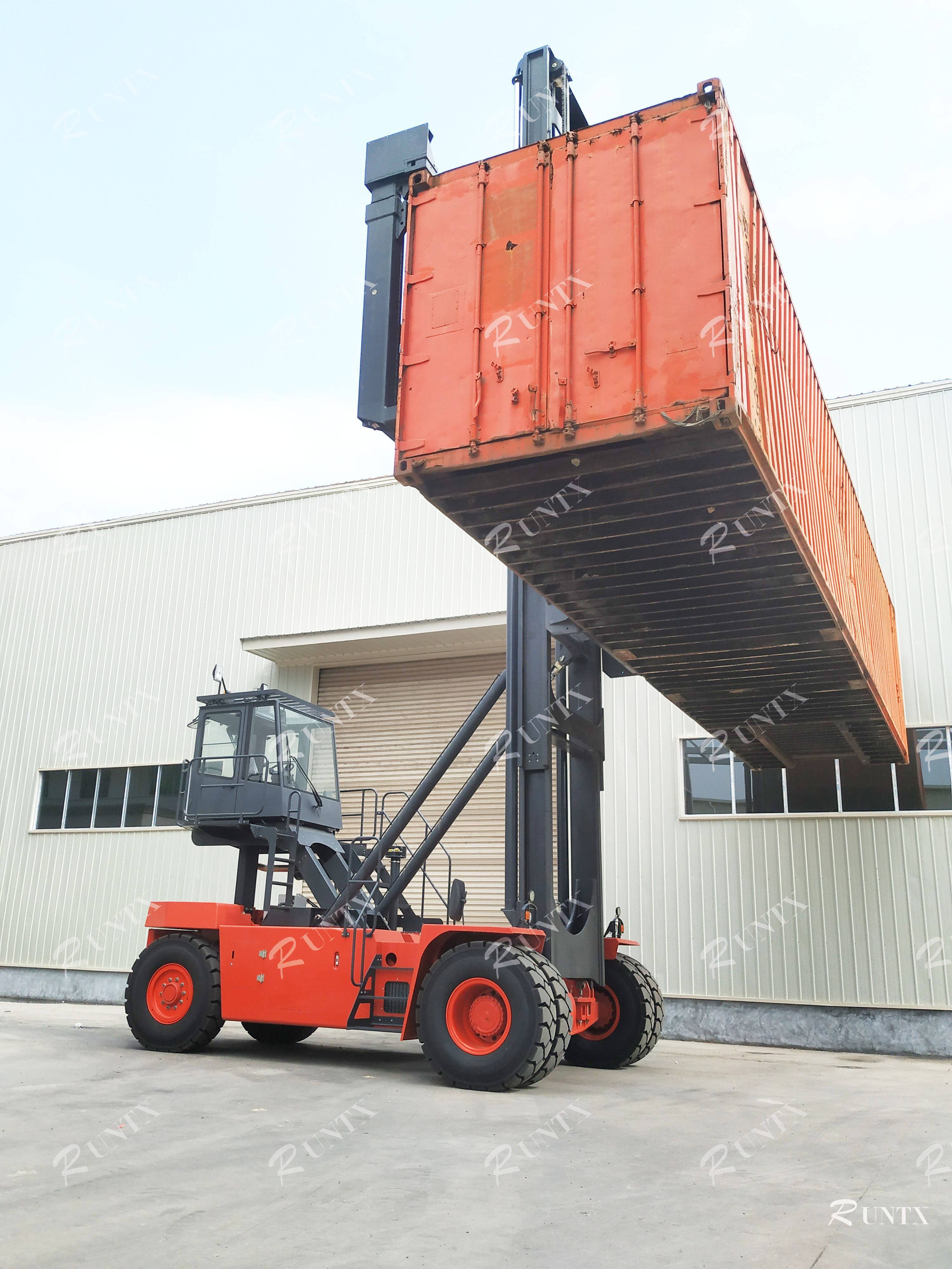 9000kg Empty Container Handler