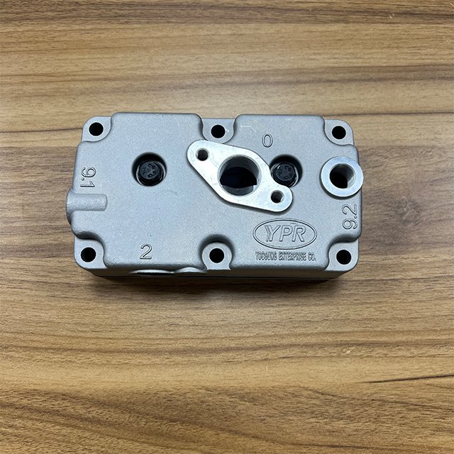 Daewoo Bus Parts DL08 Engine Parts 65.54114-6010 Air Compressor Head for Doosan