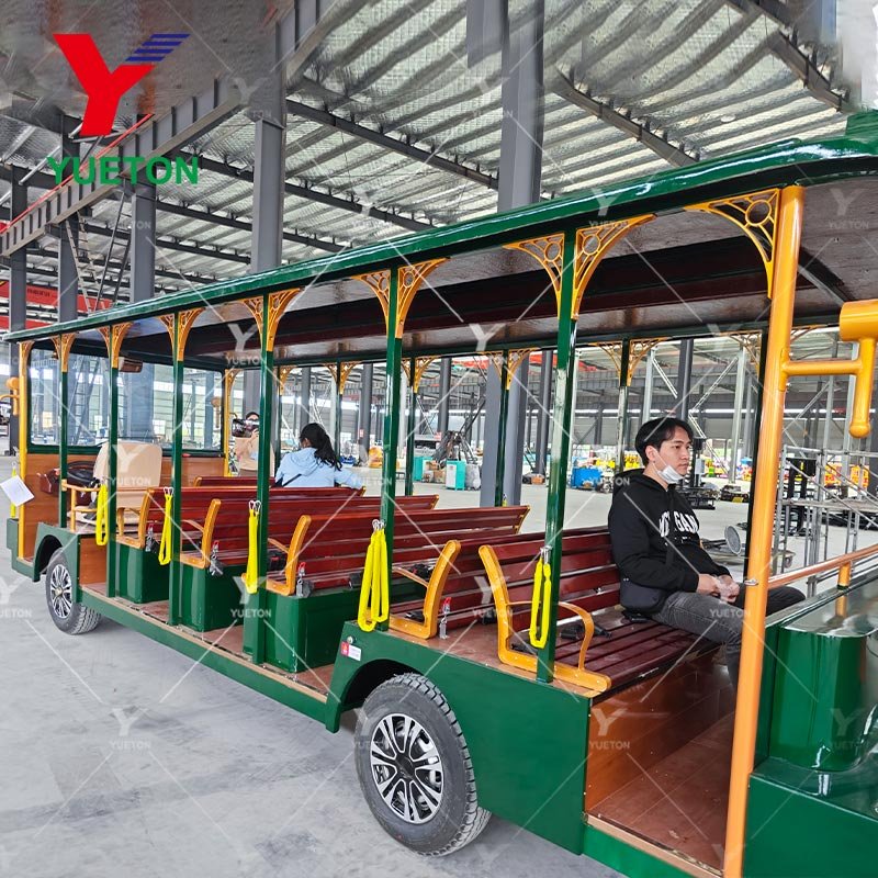 China Manufacturer Hong Kong High Efficiency Gasoline Engine 14 Seater Train Dingding City Sightseeing Car Shuttle Bus for Sale