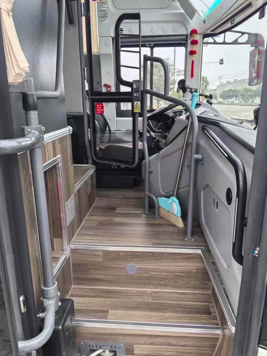23 New 56-seat Luxury Bus Euro 6 Emission Standards Export Procedures Are Complete