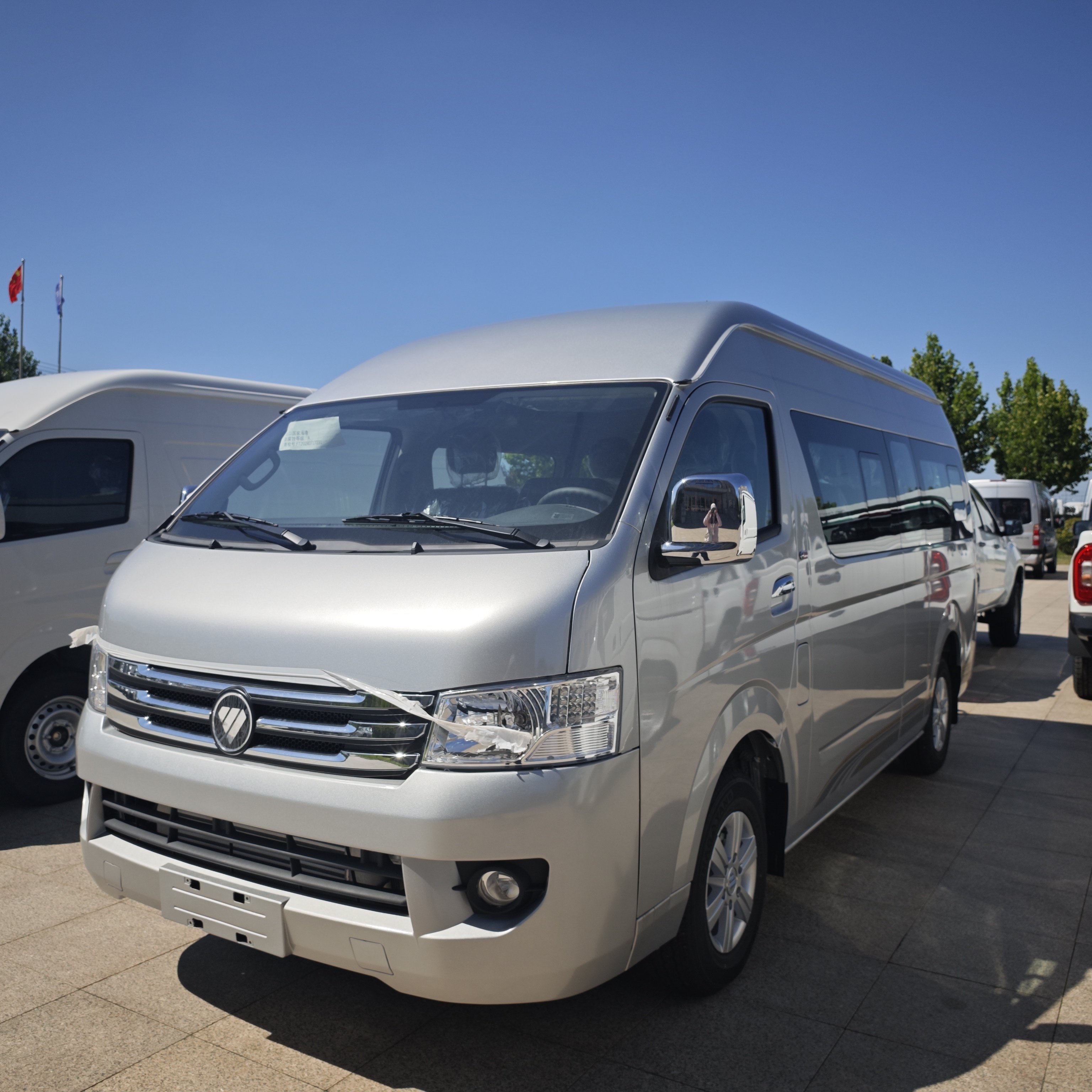 Foton Silver 14 17 19 Seater Passenger Right Hand Drive LHD RHD Mini Bus Buses With High Quality
