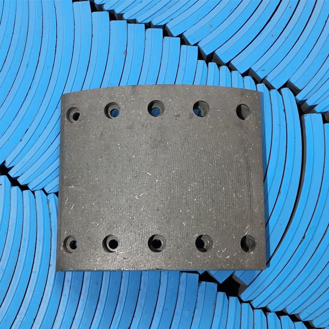 19032 Brake Lining With Copper Brake Lining Adhesive Brake Lining 3day Lite Press Machine Raw Material of Brake Lining for Truck