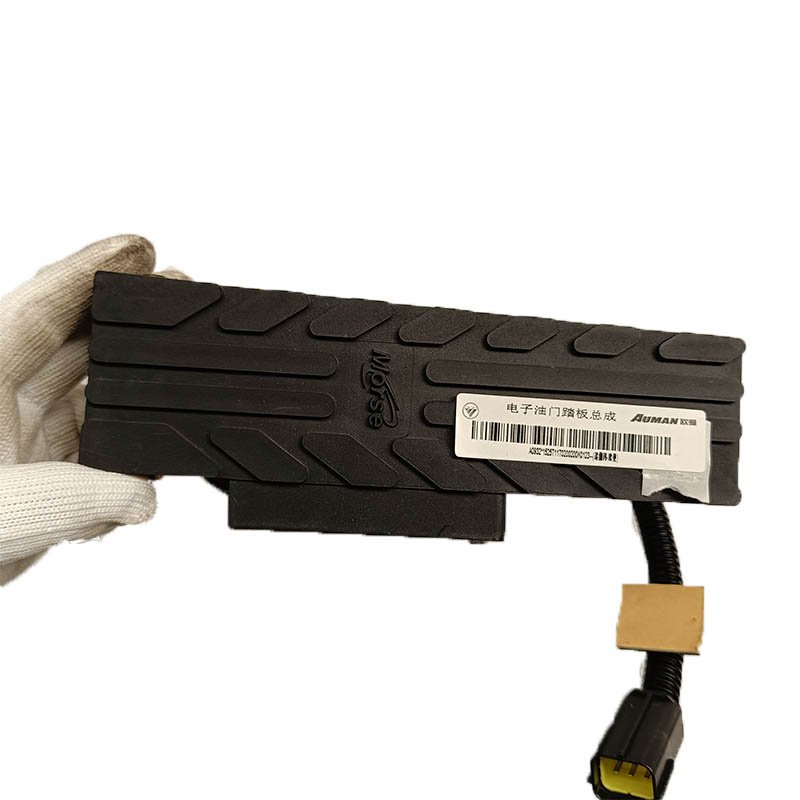 Gas Pedal Assembly F1525711702002A0932 for Foton Auman Auto Parts Genuine China Engine Auto Parts
