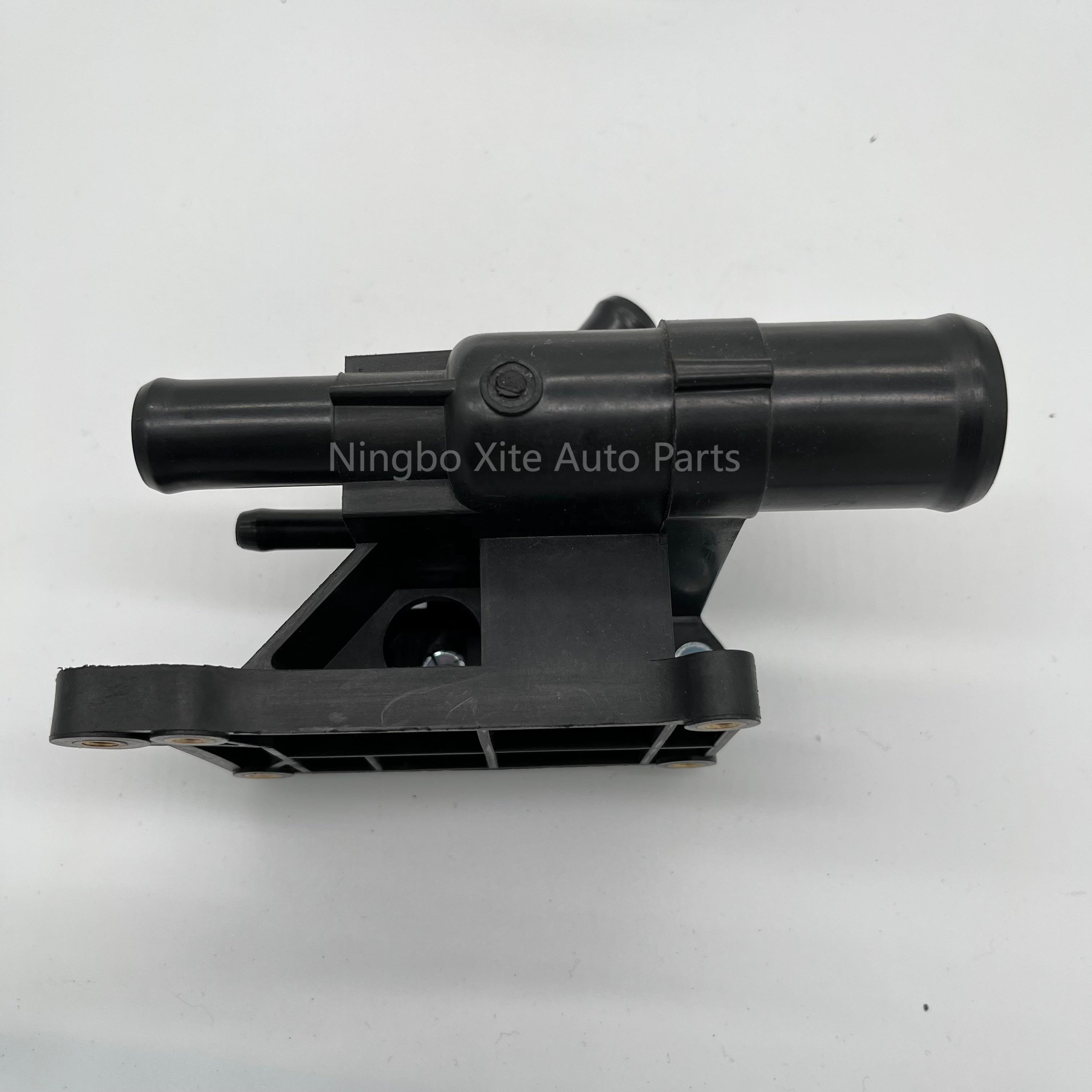 E902-231, 902-032, 1450955, 1S7Z8K556AH Engine Coolant Water Outlet for Ford EcoSport, Focus, Fusion, Mercury