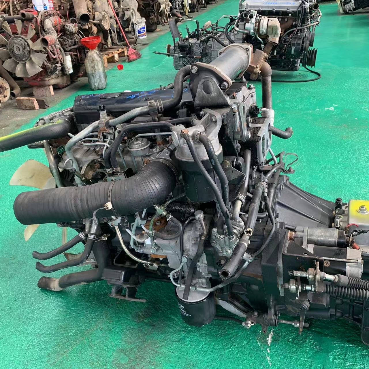 Manufacturer Wholesale High Quality Auto Parts 4HK1T Euro 3 Secondhand Used Diesel Engine for Trucks