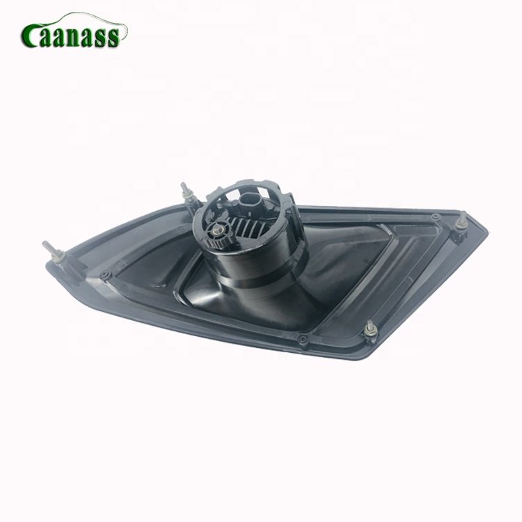 24V China Guangzhou Good Quality Fog Light Use for Marcopolo Bus Body Parts Spare Lamp Auto