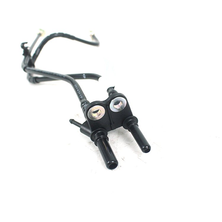 Quality Assurance Auto Engine System 504101854 Low Pressure Fuel Pipe for Iveco Daily