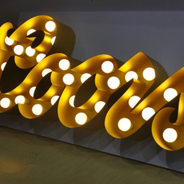 Manufacturer Custom Marry Me Light up Letters Wedding Decor LED Marquee Letter 4ft Mr and Mrs Sign