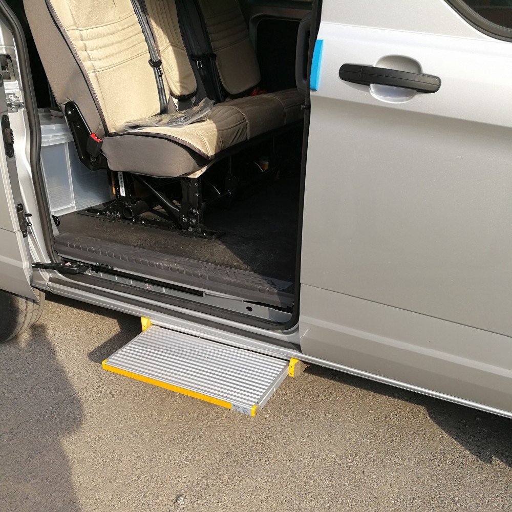 CE Certification Caravan Travel Trailer Motorhome Camper Electric Aluminum Van RV Sliding Step Entry Door Slide Foot Step