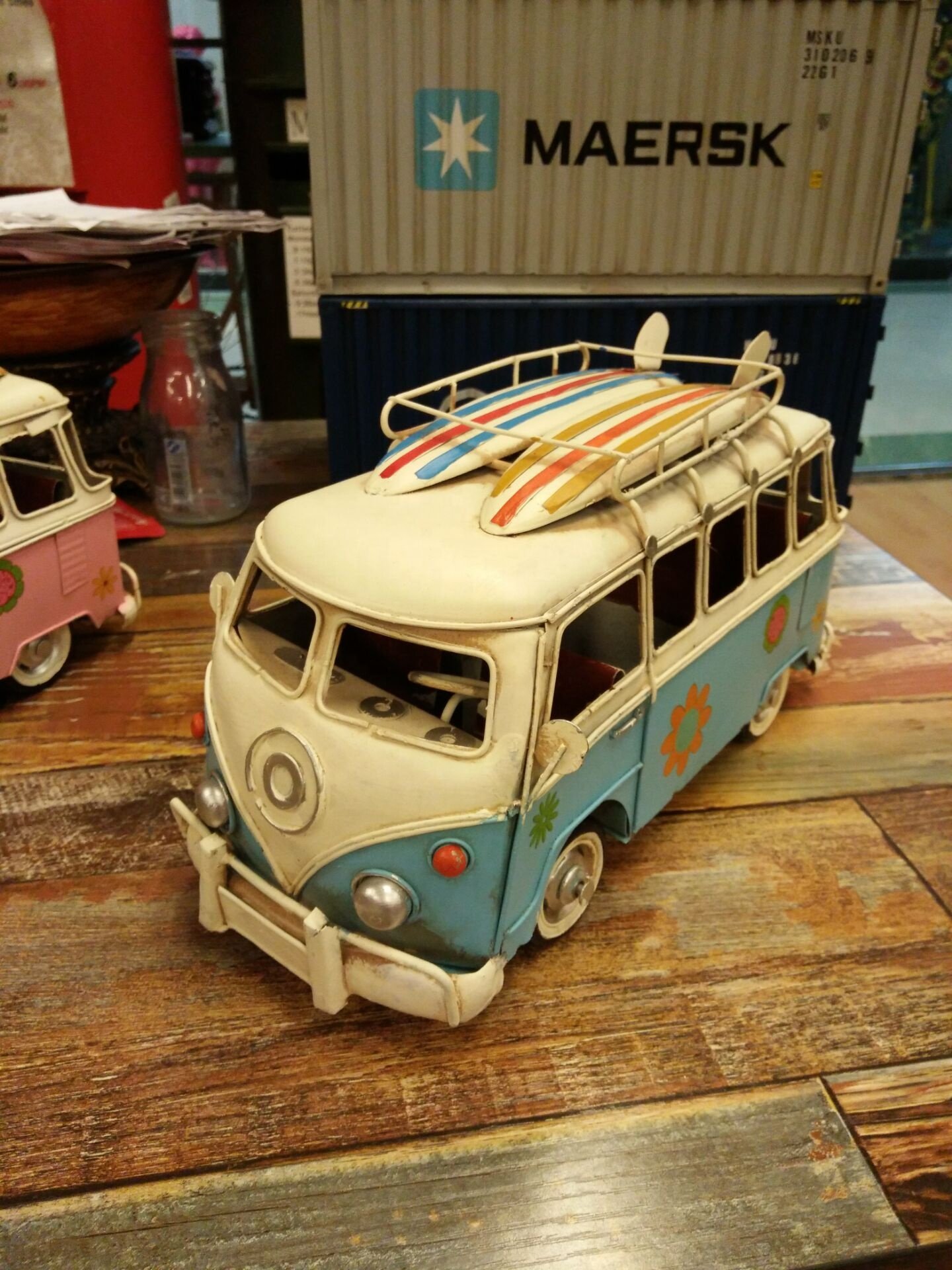Creative Metal Bus Model Home Decoration Iron Painted Minibus Car Accessories Casting Technique New Saving Tank Photo Frame