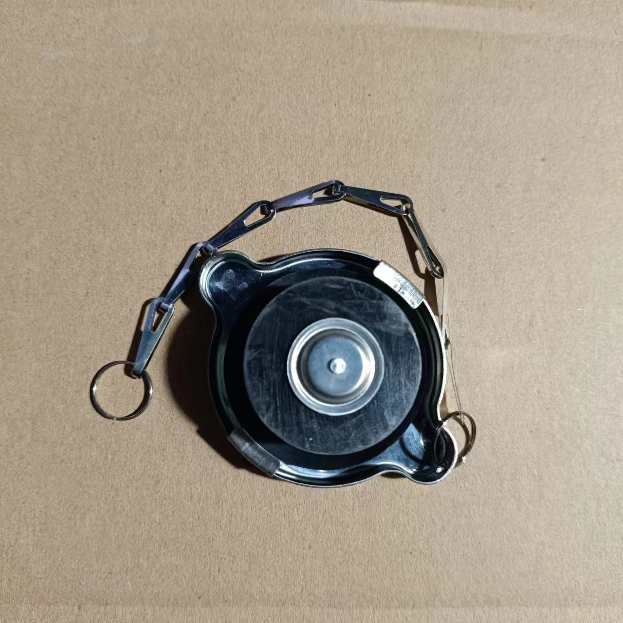 New Performance-Oriented Bus Coolant Expansion Tank Cap Cover for Yutong