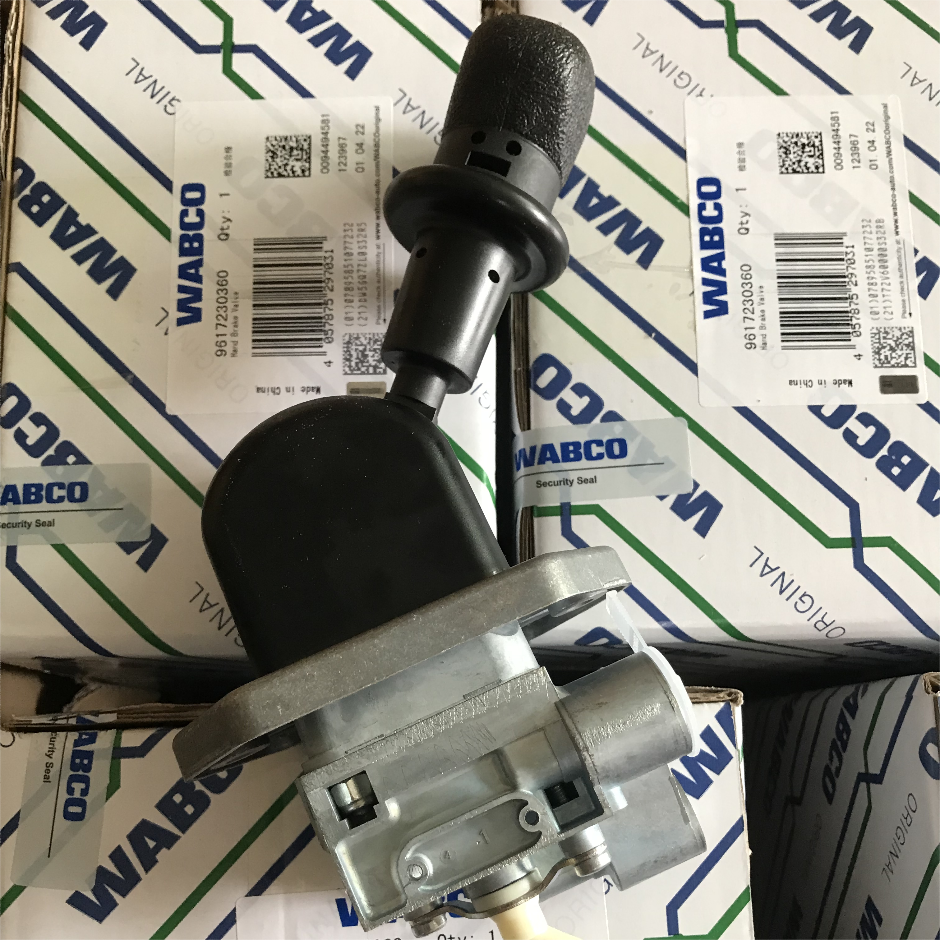 Original Hand Brake Valve 9617230360 Truck Brake System Specific for Daf Renault Scania Lorries 961 723 036 0