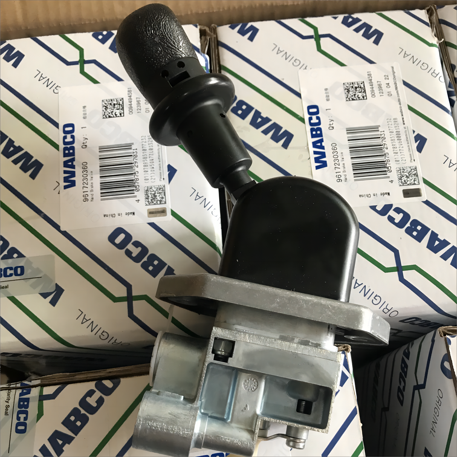 Original Hand Brake Valve 9617230360 Truck Brake System Specific for Daf Renault Scania Lorries 961 723 036 0
