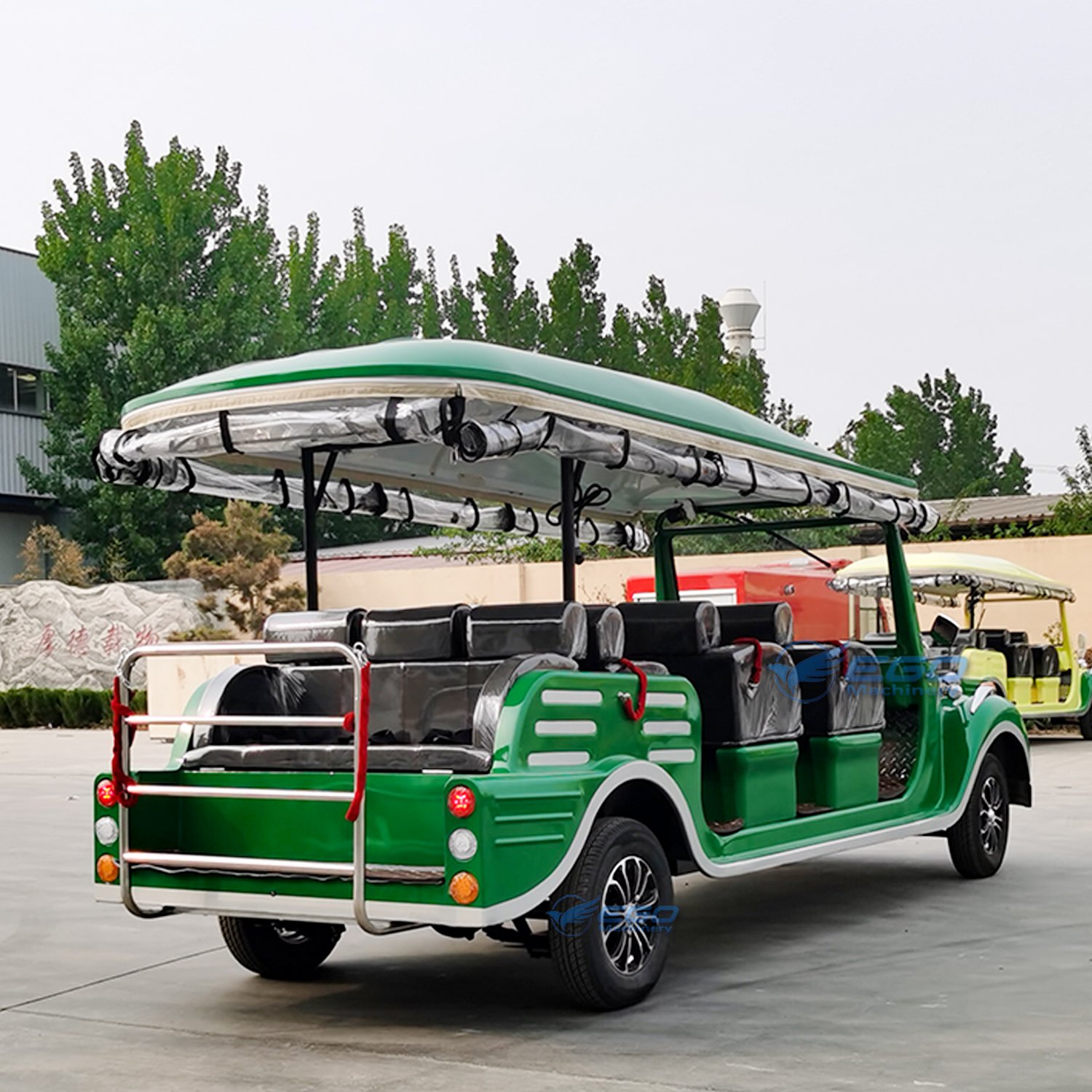 Mini Vintage Cars Electric Sightseeing Bus Retro Classic Gasoline Car Mini Sightseeing Bus 11 Seater Sightseeing Car