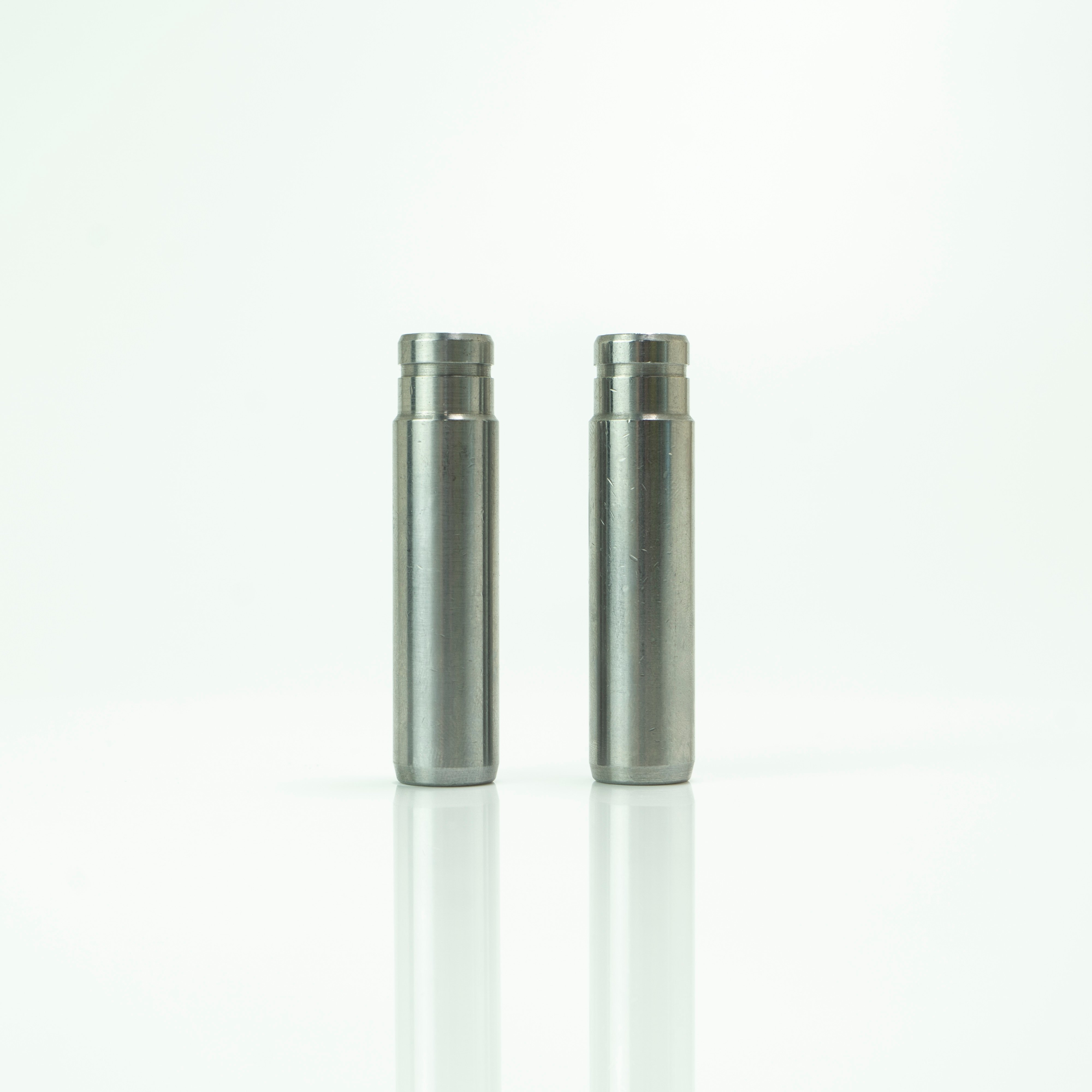 High Pressure Resistance Less Prone to Corrosion Engine Valve Guide OE 13213-6N260 13212-D0110 13212-AD260 for NISSAN