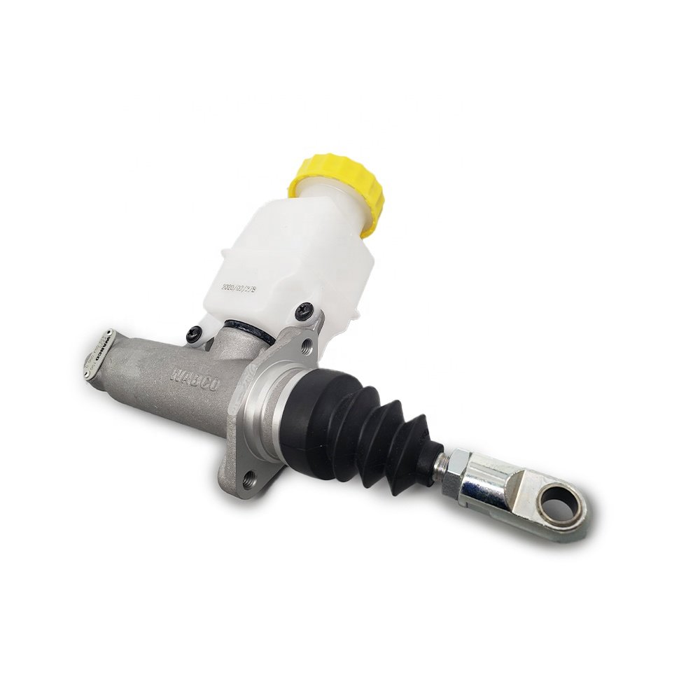Hot Sales Spare Parts Clutch Master Cylinder for Free J6 Truck Parts 4700530960 Clutch Master Cylinder Assembly