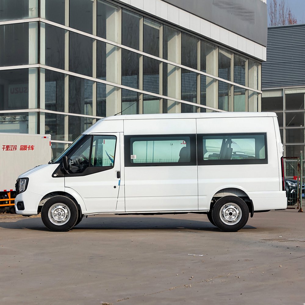 2023 JMC Fushun 2.0T diesel Engine AWD Light Bus 7 Seater Mini Bus China Low Price New Car Automatic Diesel Van