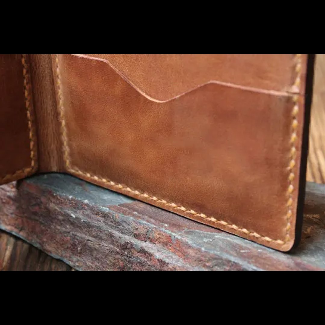 Premium Quality Genuine Leather Slim Wallet for Men Women Zipper-Free Business & Sports Card Holder Clip Closure Bulk Supply
