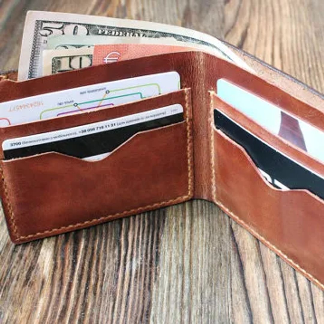 Premium Quality Genuine Leather Slim Wallet for Men Women Zipper-Free Business & Sports Card Holder Clip Closure Bulk Supply