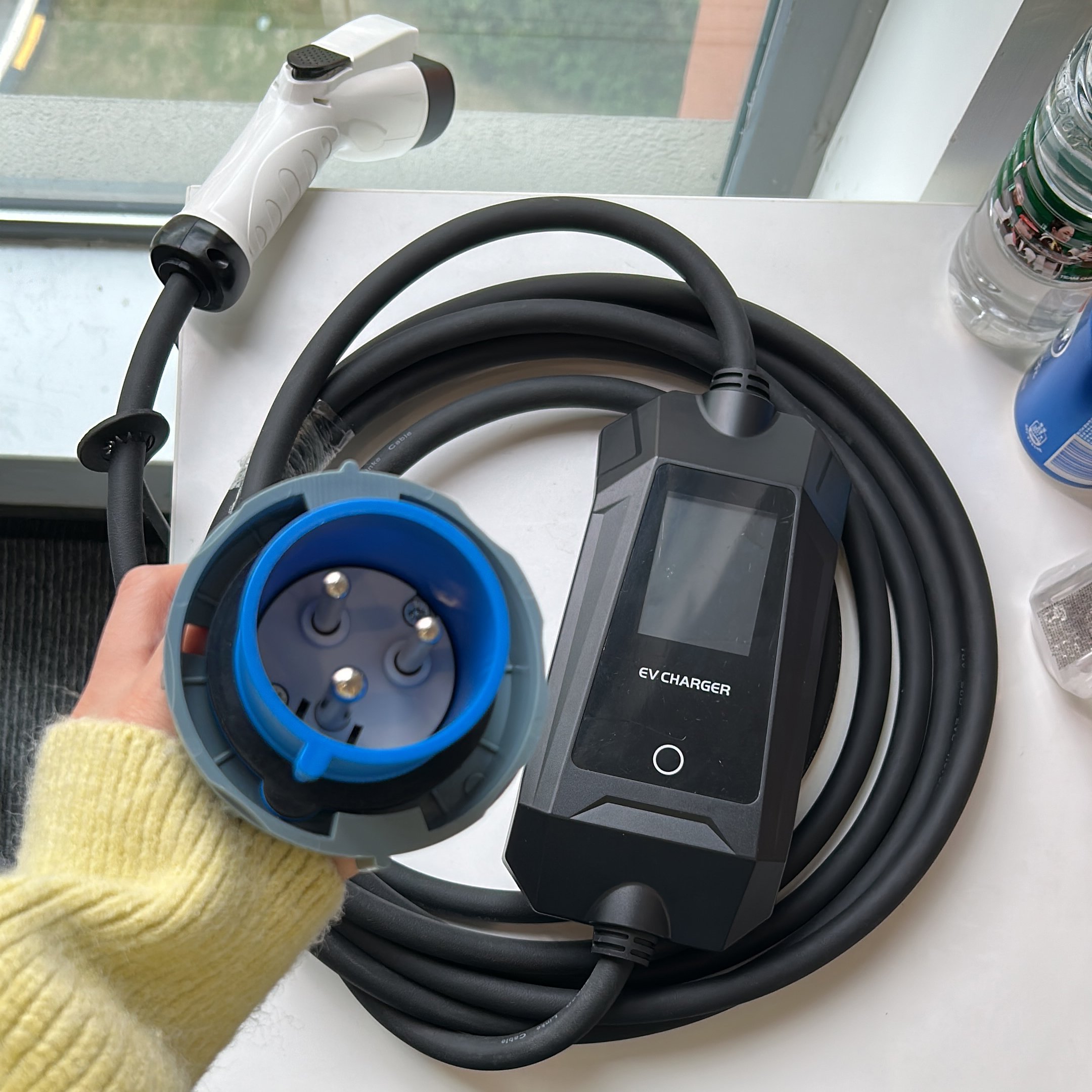 Ev Car Accessories Mobile Type 2 Electric Car Home Ev Charger 32A 7Kw Level 2 Portable Charger for Electric Car