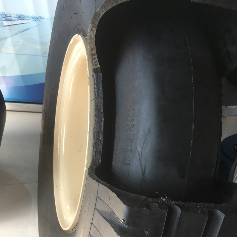 Run Flat Tires Inserts Run Flat Tyres and Wheels for Car SUV Truck 16" 17" 18" 19" 20" 22.5 Inch 245/50/18 225/50/187