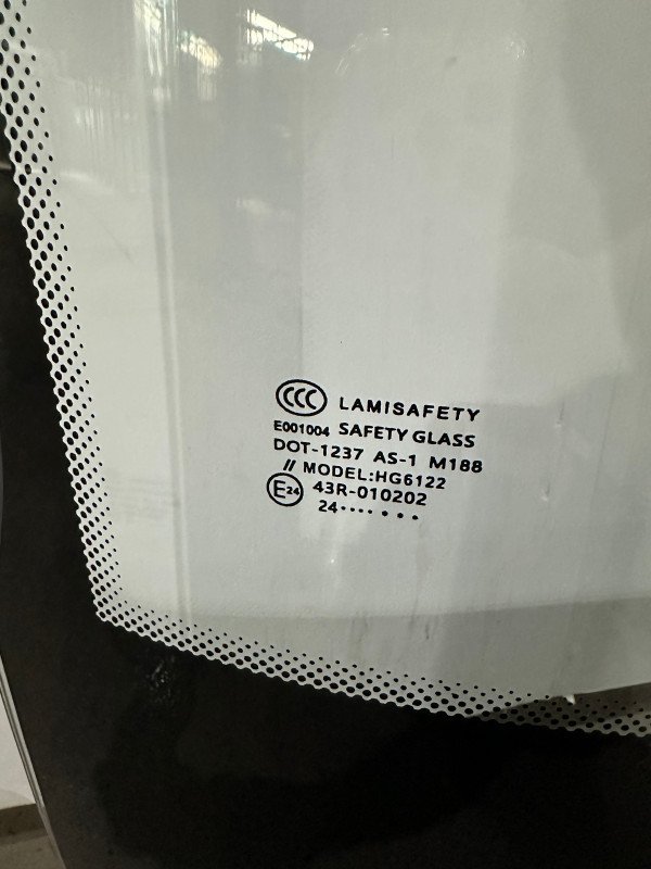 Professional Manufacturer Bus Windshield Front Laminated Windscreen Car Window Auto Glass Front Windscreen for HIGER6122 1760