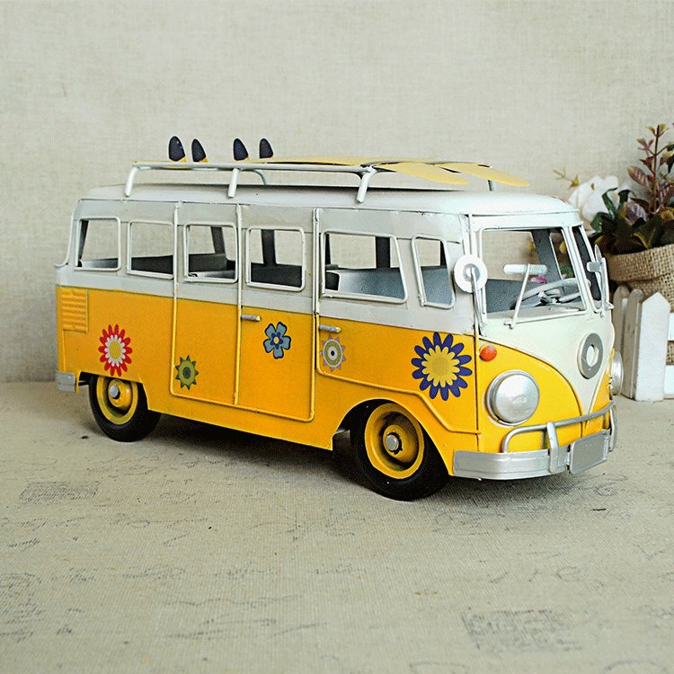 New Arrival Top Selling Handmade Metal Crafts Diecast Bus Toy Vehicles Vintage Bus Model for Home Decoration