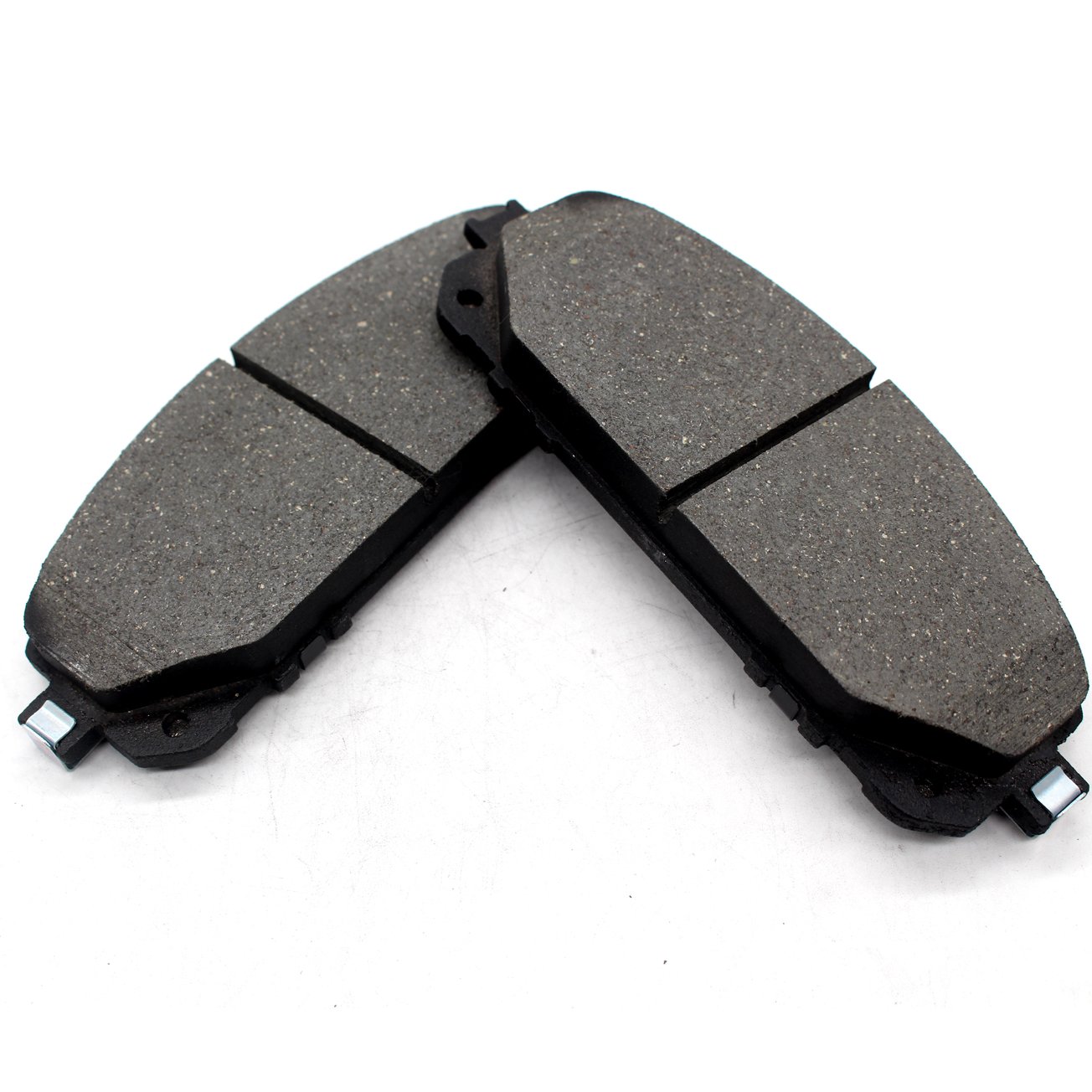 China Brake Pad Manufacturer for JEEP Cherokee NAO Ceramic Auto Front Disc Brake Pads D1709 D1843 68212327AA/68212327AC GDB2094