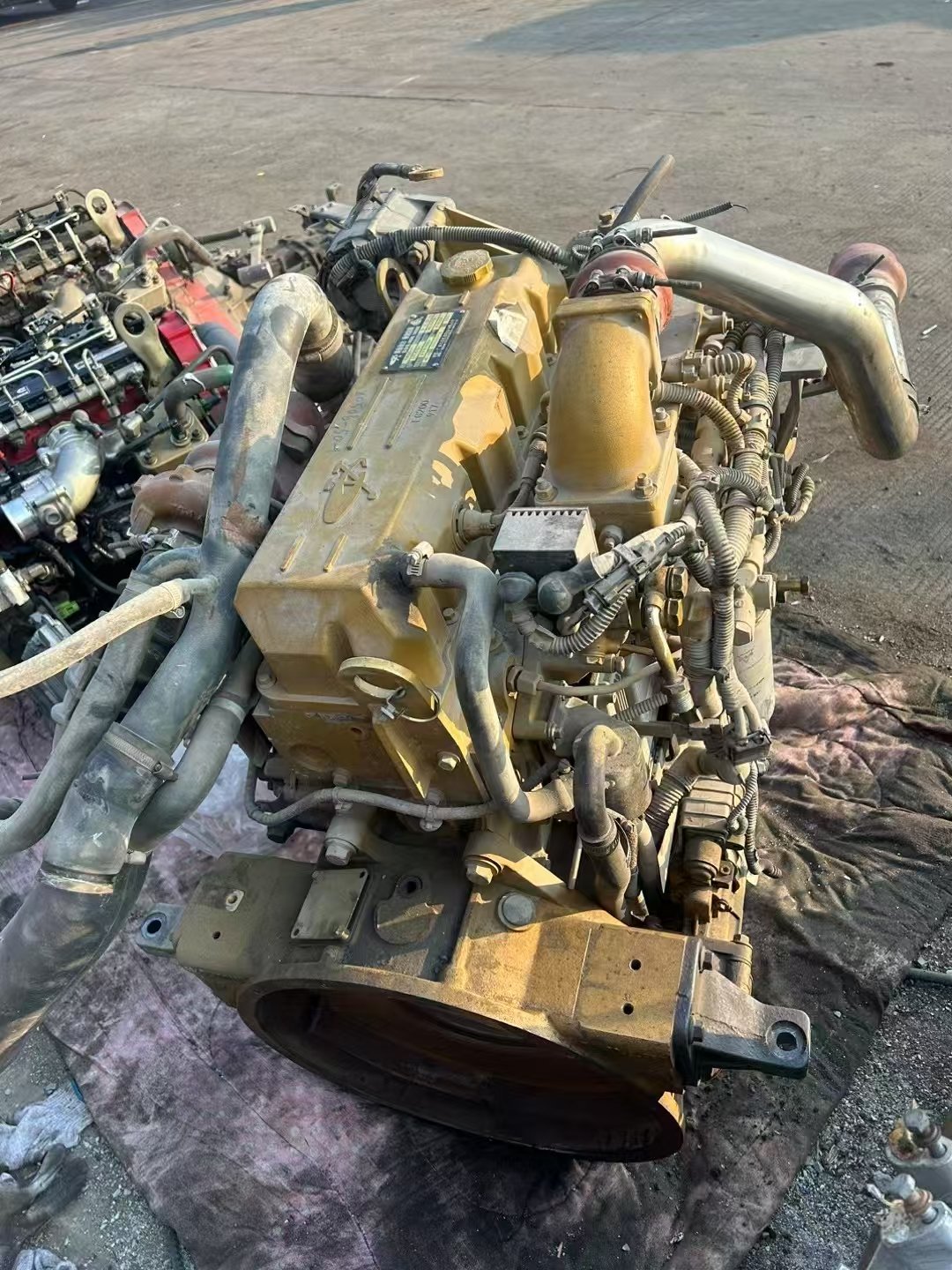 Ell Yu-chai 240 Hp 6-Cylinder Diesel Engine At Low Price. Second-Hand Engine With Good Quality Is For Sale
