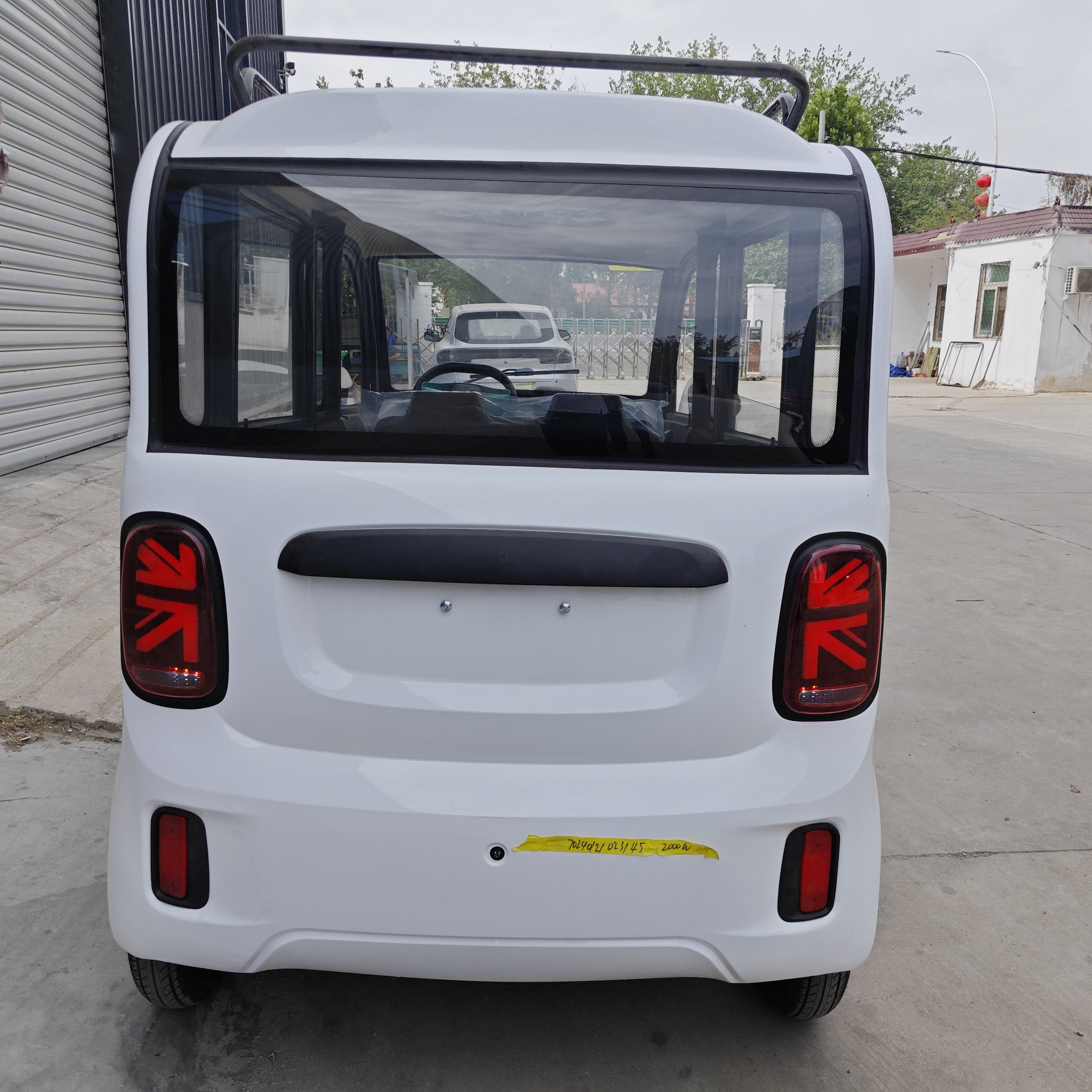 New Design Tuk Tuk Four Wheel Electric Mini Car Lead Acid Battery Cheap Electric Vehicle Made in China Hybrid MINI Ev Bus