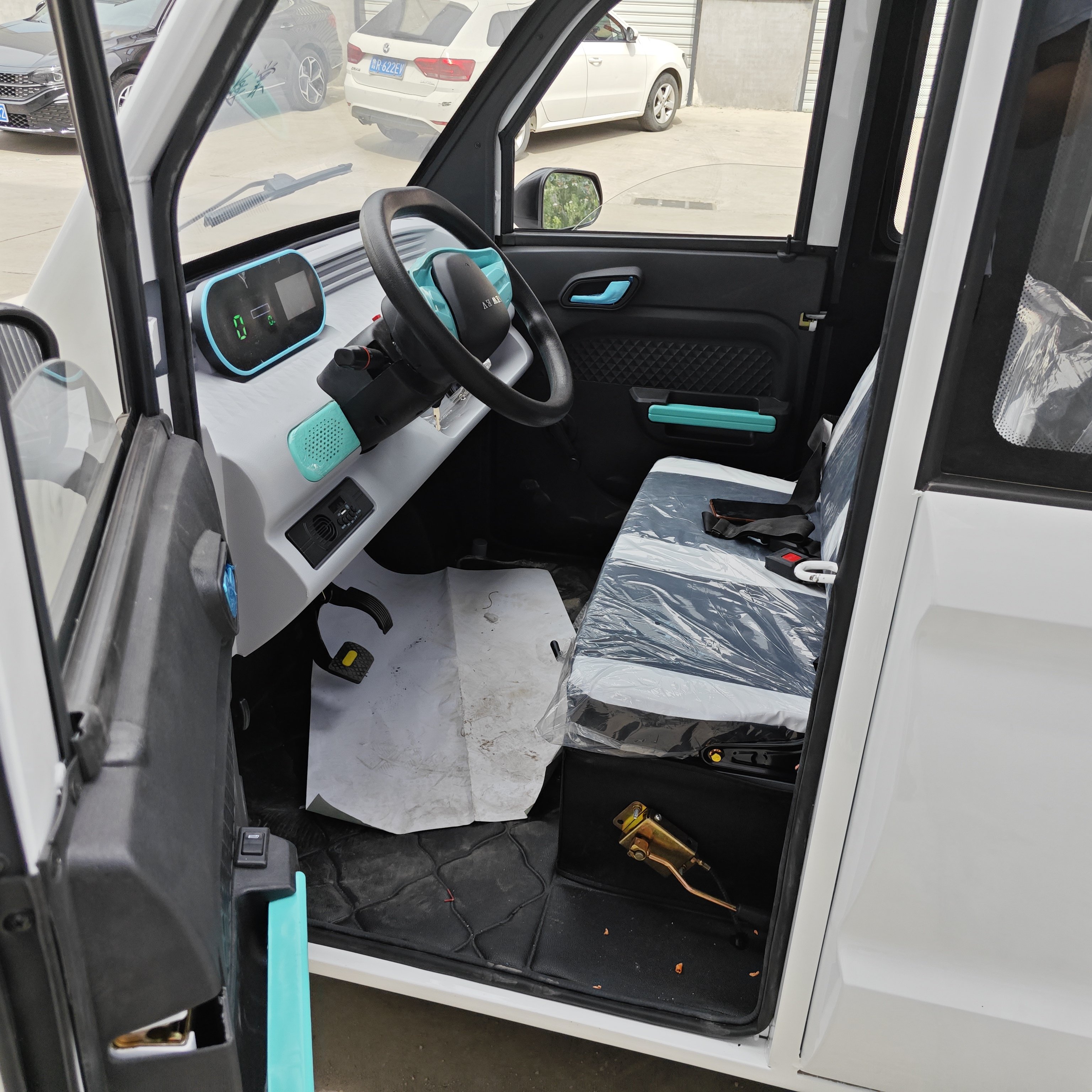 New Design Tuk Tuk Four Wheel Electric Mini Car Lead Acid Battery Cheap Electric Vehicle Made in China Hybrid MINI Ev Bus