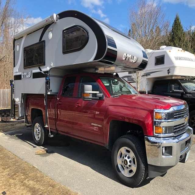 Factory New Luxury Motorhome 4X4 Fiberglass RV Camper Caravan Made in USA for Camping Home
