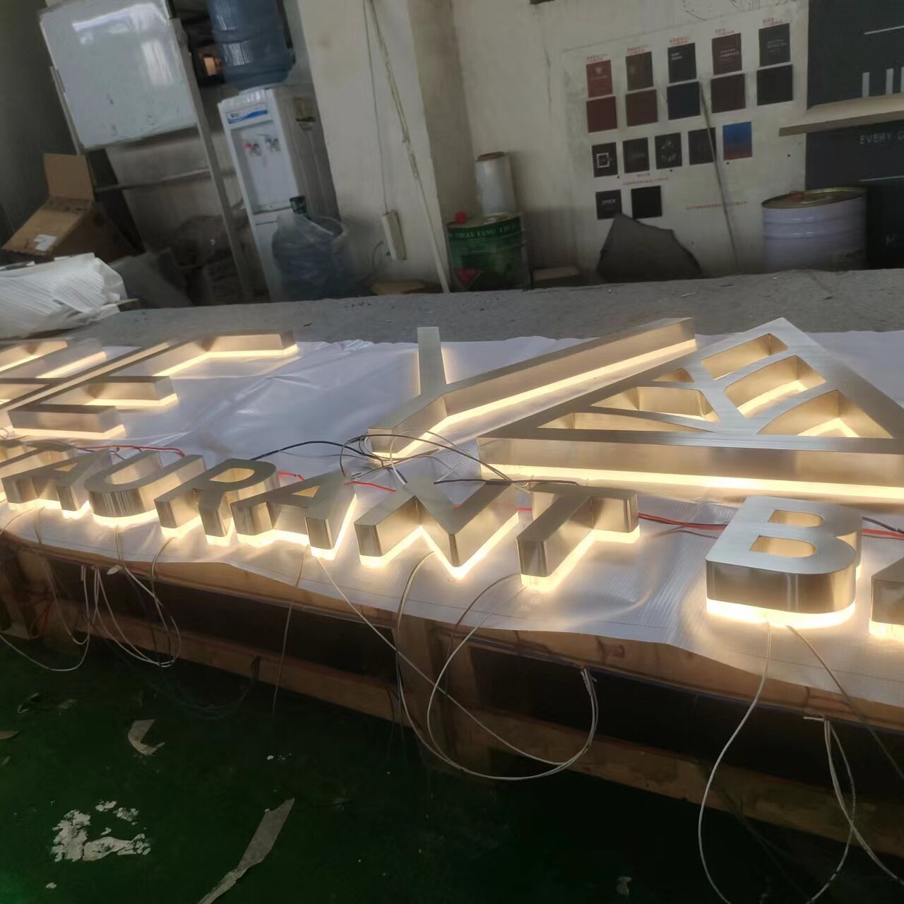 Customized Architectural Commercial 3D Backlit Letters Outdoor Commercial Letters LED Stainless Steel Acrylic Signage
