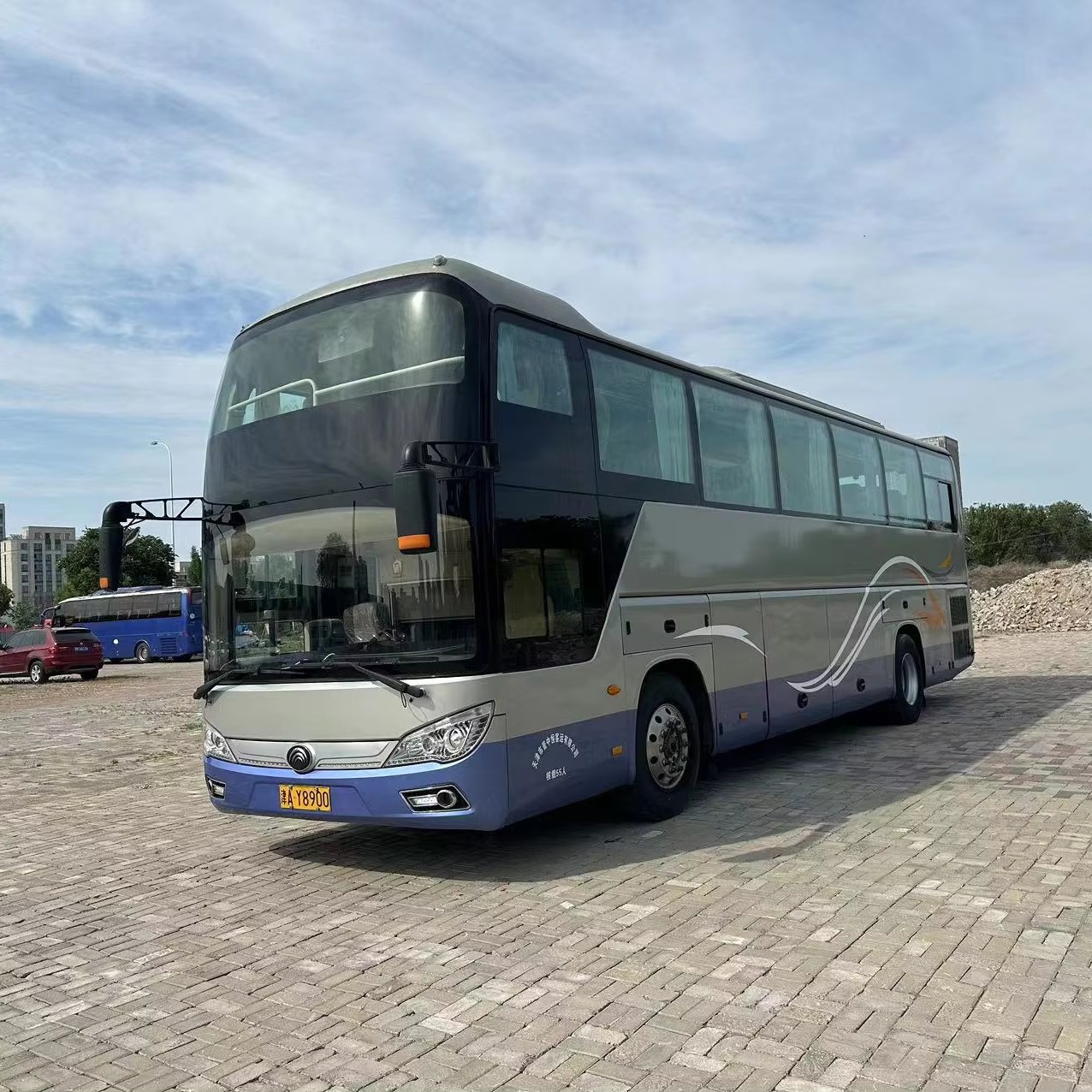 2017 Model 6118 Coach Bus 55-Seater 11.3-Meter Long Weichai Diesel Engine Euro 4 Emission Standard Manual Used Sale China
