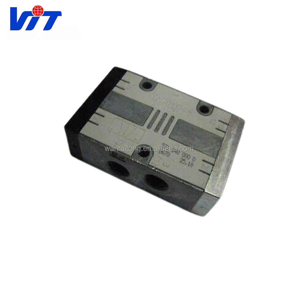 WRT Control Unit A0004462161 Truck Spare Parts Brake Valve